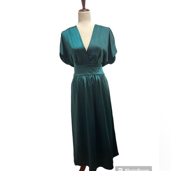 NWT Anne Klein emerald green satin midi dress size 8 - Picture 1 of 8